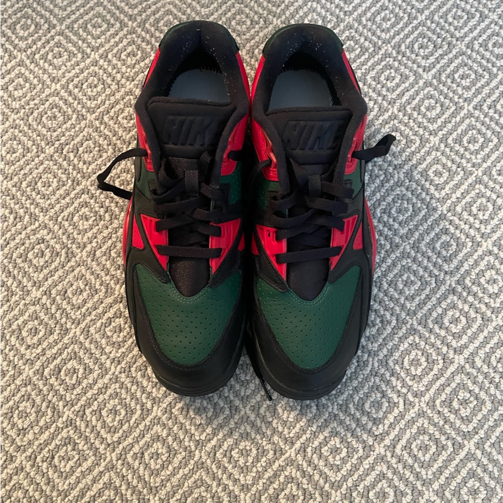 Supreme Nike cross-trainer low.
